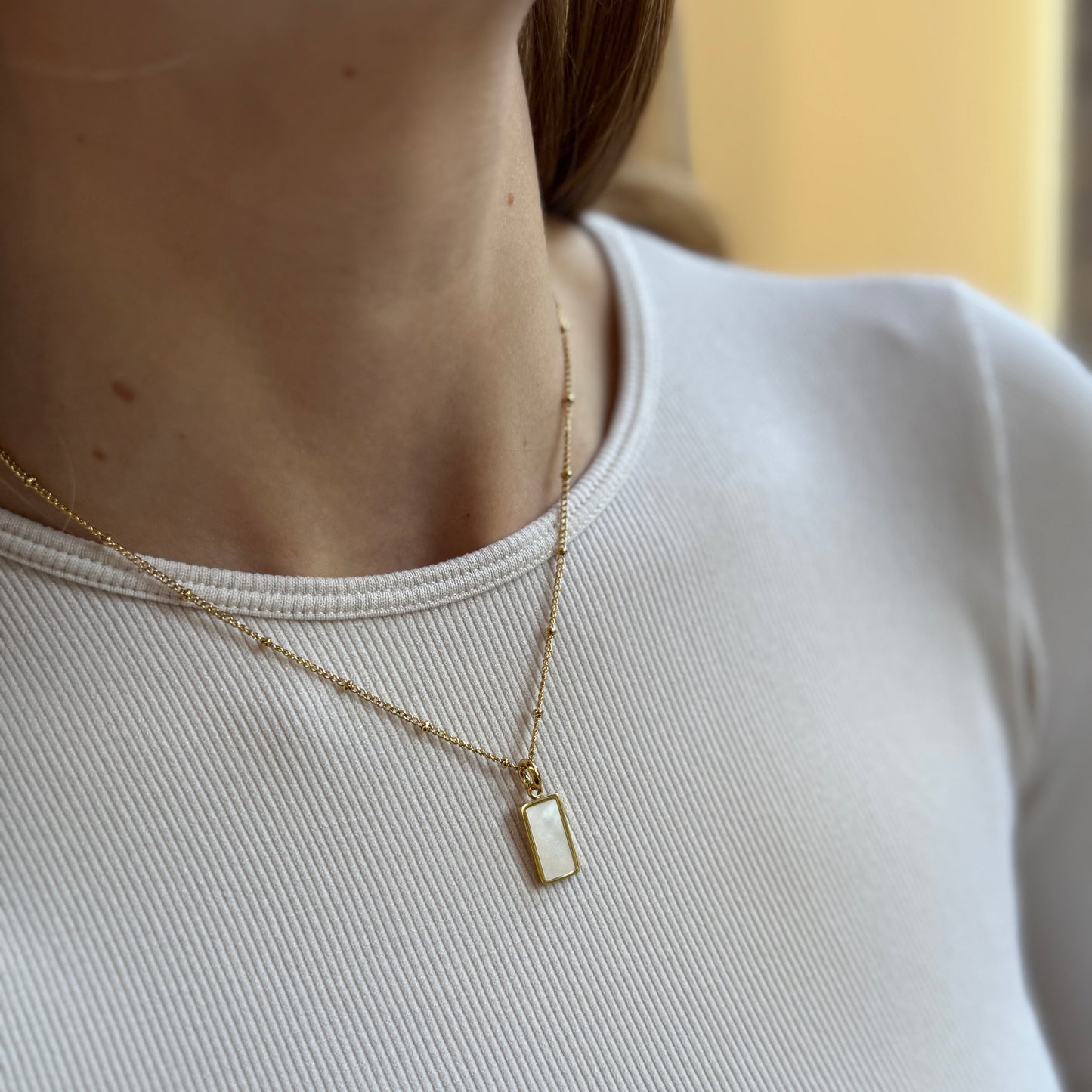 Shell Pendant Necklace