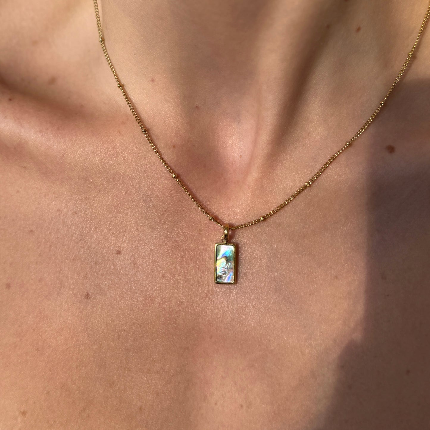 Shell Pendant Necklace